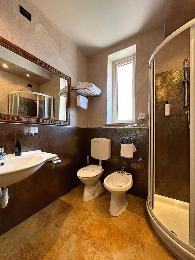 Hotel Regina Grado Buitenkant foto