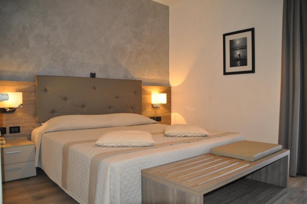 Hotel Regina Grado Buitenkant foto